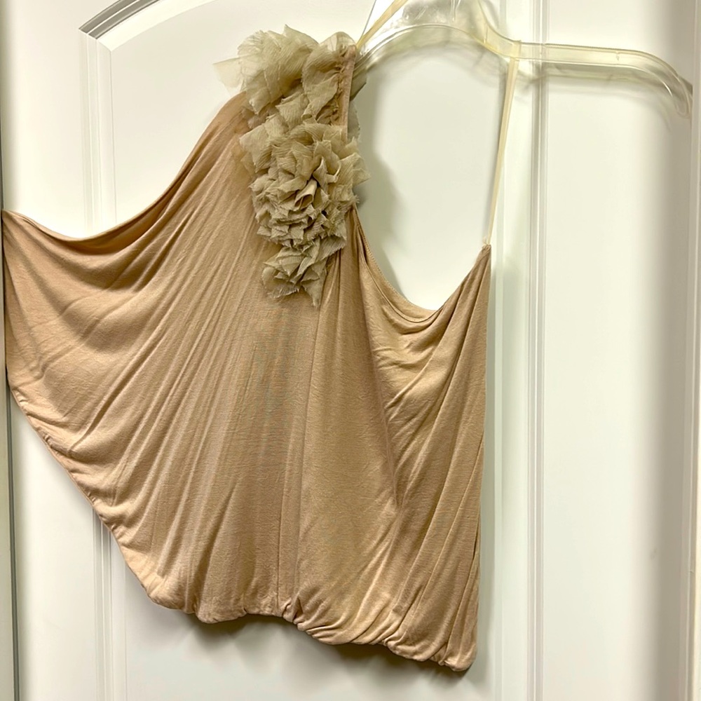 GB single shoulder top
